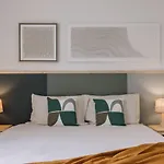 Belmez - 1 Bedroom, Pool And Parking In Arroios